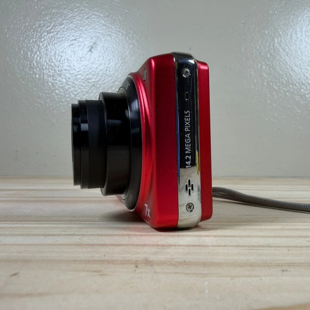 Samsung PL200 14.2MP Digital Camera Bundle w/Charger + Battery Excellent A+++